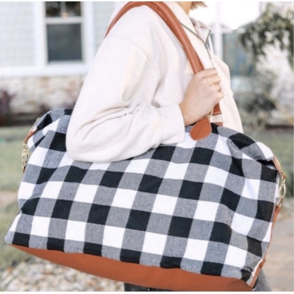 5⭐ Black & white buffalo plaid oversized weekender duffle bag vegan leather - Picture 4 of 6